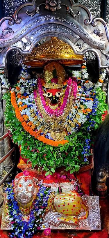 SatishR98081062's tweet photo. #विंध्यवासिनीधाम 
आदि शक्ति,जगत जननी, विशिष्टता को सृजन करने वाली, वृहत रूप धारण करने वाली, महान उदर से युक्त और व्यापक विग्रह वाली माता विन्ध्यवासिनी की मैं आराधना करता हूँ। मां सब पर कृपा बनी रहे।
🚩 जय मां विंध्यवासनी🚩🙏🙏
#GodMorningFriday
#WorldEnvironmentDay
#Peddi https://t.co/A0g2FacaCQ