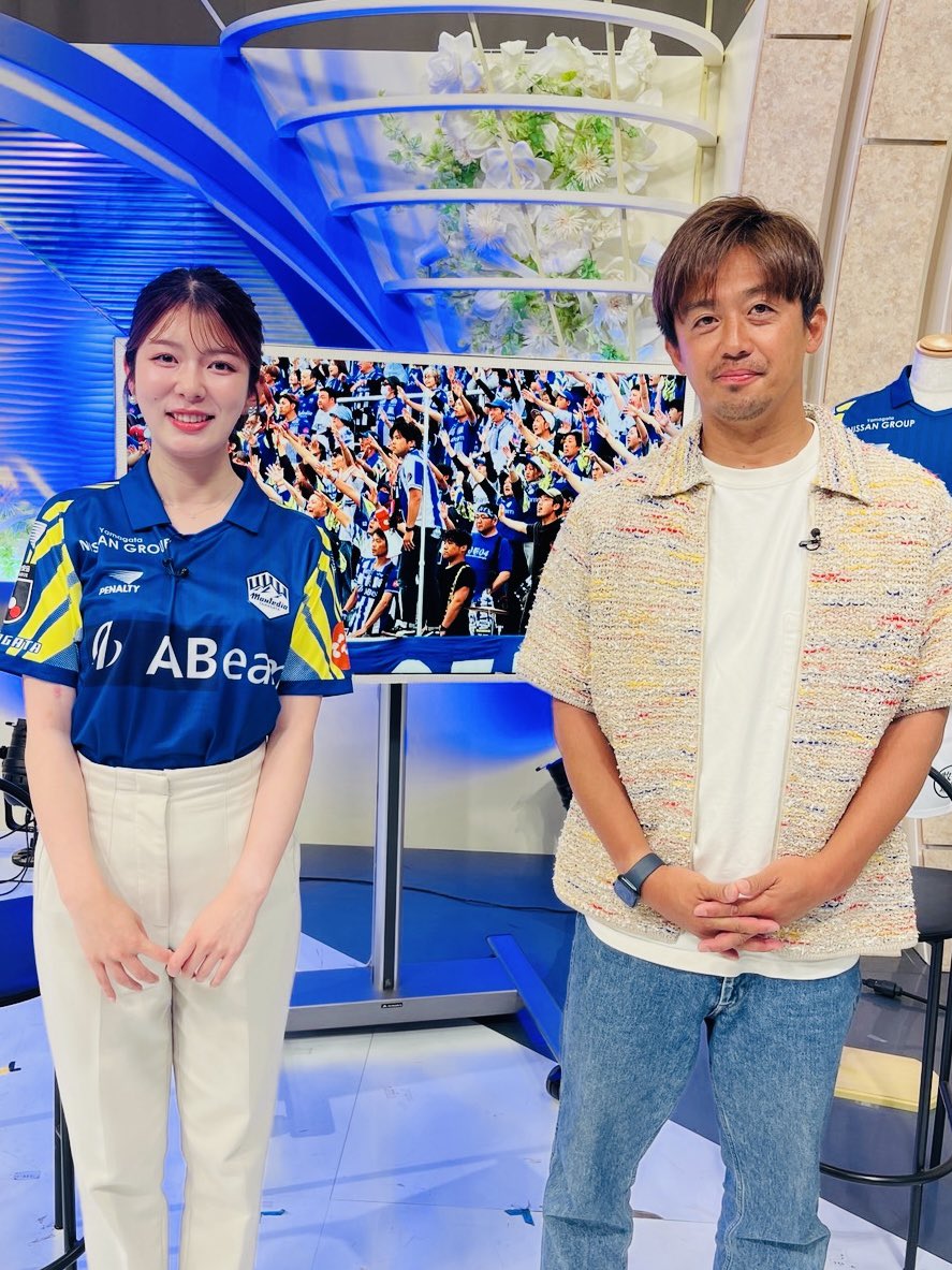 hato0615's tweet photo. ⚽️#モンテ 一色の15分⚽️
   《毎週土曜 午後1:00〜》

いよいよプレーオフラウンド最終戦🔥
必ず勝って26-27シーズンへの弾みを！

【モンテと共に】はコールリーダーに密着
真の［共闘・共鳴］を求めて🤝

内容充実の #ブルイズモンテディオ
是非ご覧ください🤝

#米富 #COOHEM
#さくらんぼテレビ https://t.co/2sUI91QZA3