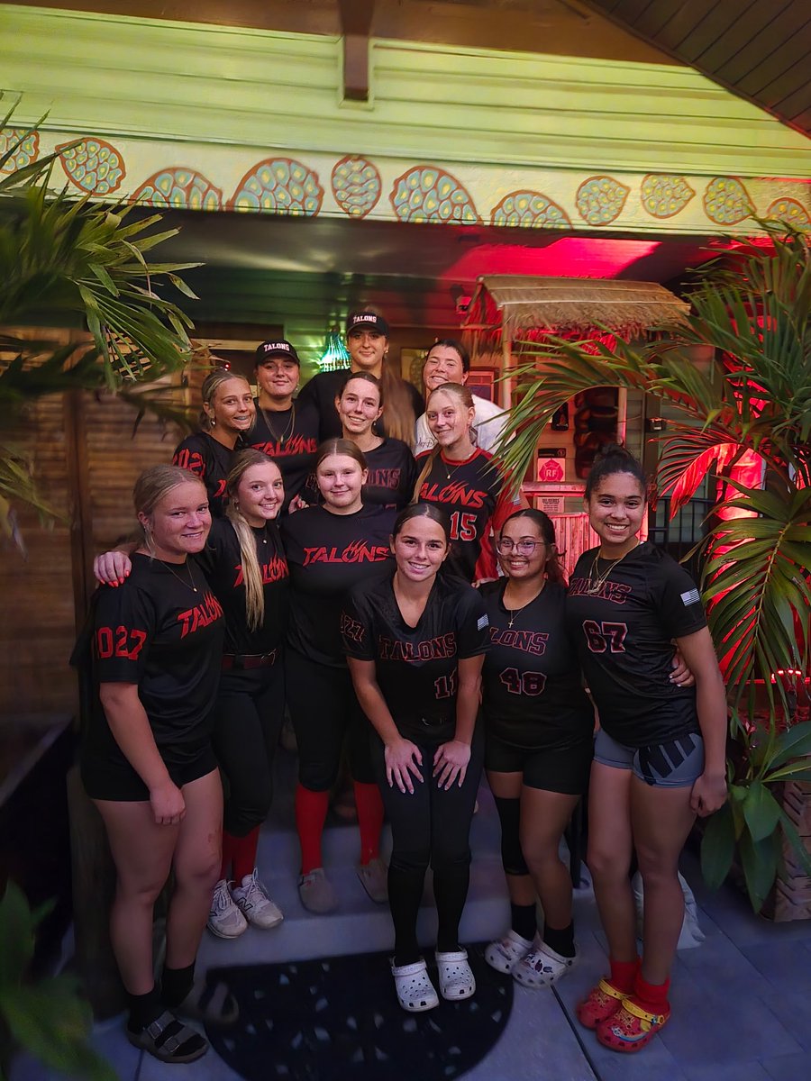TalonsSoftball's tweet photo. BIG THANKS to The Honu in Dunedin for hosting Talons Red’s Spirit Night fundraiser tonight! 🍍🙌
Your generosity and support mean everything to us. Talons couldn’t do what we do without the incredible help of our amazing community!🖤❤️ Thank you!!! https://t.co/mOnWWbEzxX