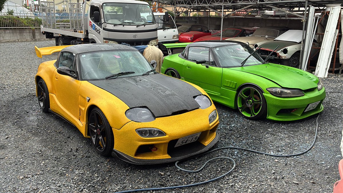 ReBlock16's tweet photo. #fc3s
#fd3s
#s15 
デモカーありすぎで3台売ります。削ったり剥離材かければツルツルにもなります。ヤフオク出品しますので欲しい方はチェックして下さい。3台とも車検ありますし、遠出も問題ありません。3台とも150万スタートを考えてます。 https://t.co/AgupbQsw2Z