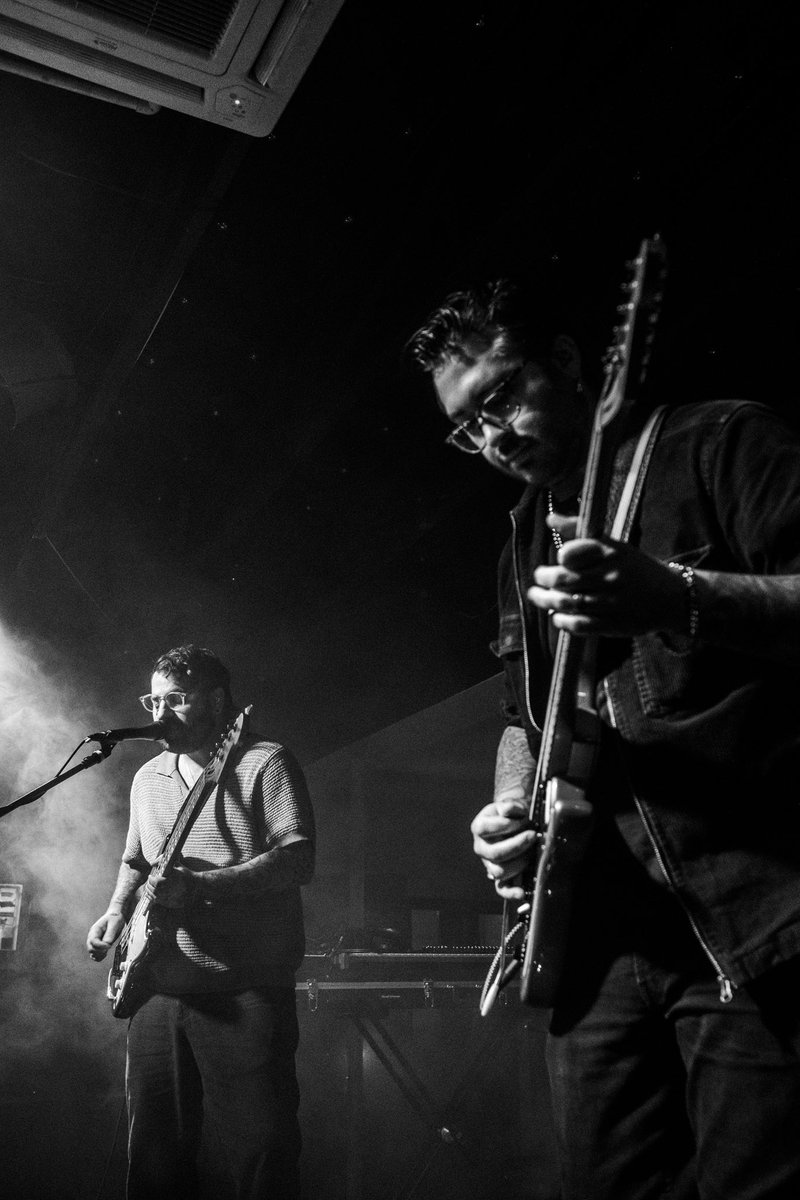 midimemory's tweet photo. thank you for all the love on the new EP and to everyone who came out to the recent shows with @_cdghost 💌
 next up:
6.12 Los Angeles The Roxy 
6.16 Los Angeles The Paramount
6.18 Santa Ana La Santa 
6.27 Portland The Coffin Club https://t.co/MriXIBg77z