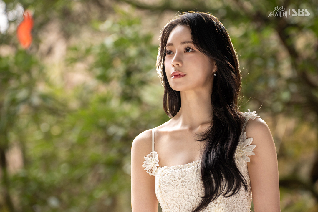SBSNOW's tweet photo. 신서리_다이너스티_A컷_(대표 컨펌 완료).csg

SBS 금토드라마 <멋진 신세계>
☞ [금,토] 밤 9시 50분

#SBS금토드라마 #멋진신세계
#MyRoyalNemesis
#임지연 #허남준 https://t.co/mtTDqIXouF