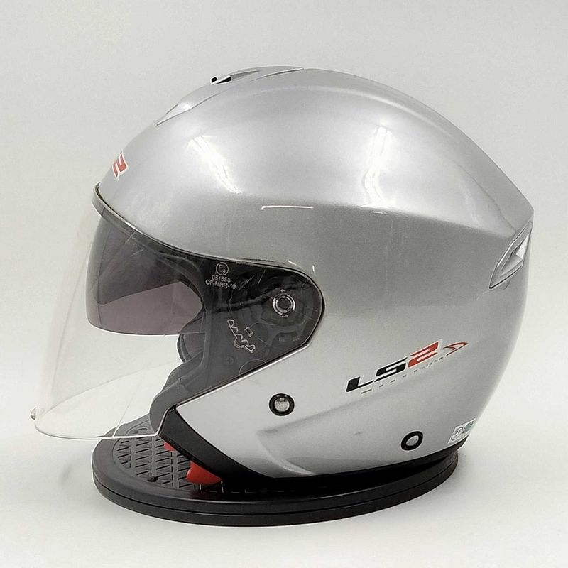WebikeJapan's tweet photo. Smart &amp; Sporty Ride. 🛡️✨
LS2 FREE WAY Jet Helmet | L

✅ Sleek European design for city cruising
✅ Lightweight, wide vision &amp; super comfy
✅ Great value for your daily ride!

Upgrade your street style! 👇
https://t.co/Obg8GCAYOq
*Pre-owned.
#WebikeJapan #Bikelife #BikersOfX https://t.co/1gFV0CWo7n