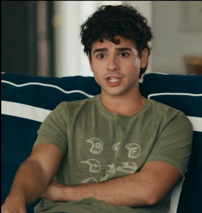portalypis's tweet photo. E se a yag do Mau Mau que empurrou o Arthur pra Adriana ficar com os bens do velho e dar uma vida boa pra eles logo? #QuemAmaCuida https://t.co/K5pHb4DRop