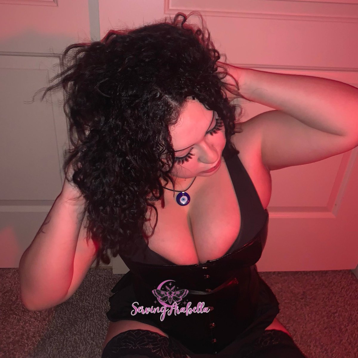 servingarabella's tweet photo. Accept your fate(getting drained by me:P) https://t.co/O7aG1UHRaX
