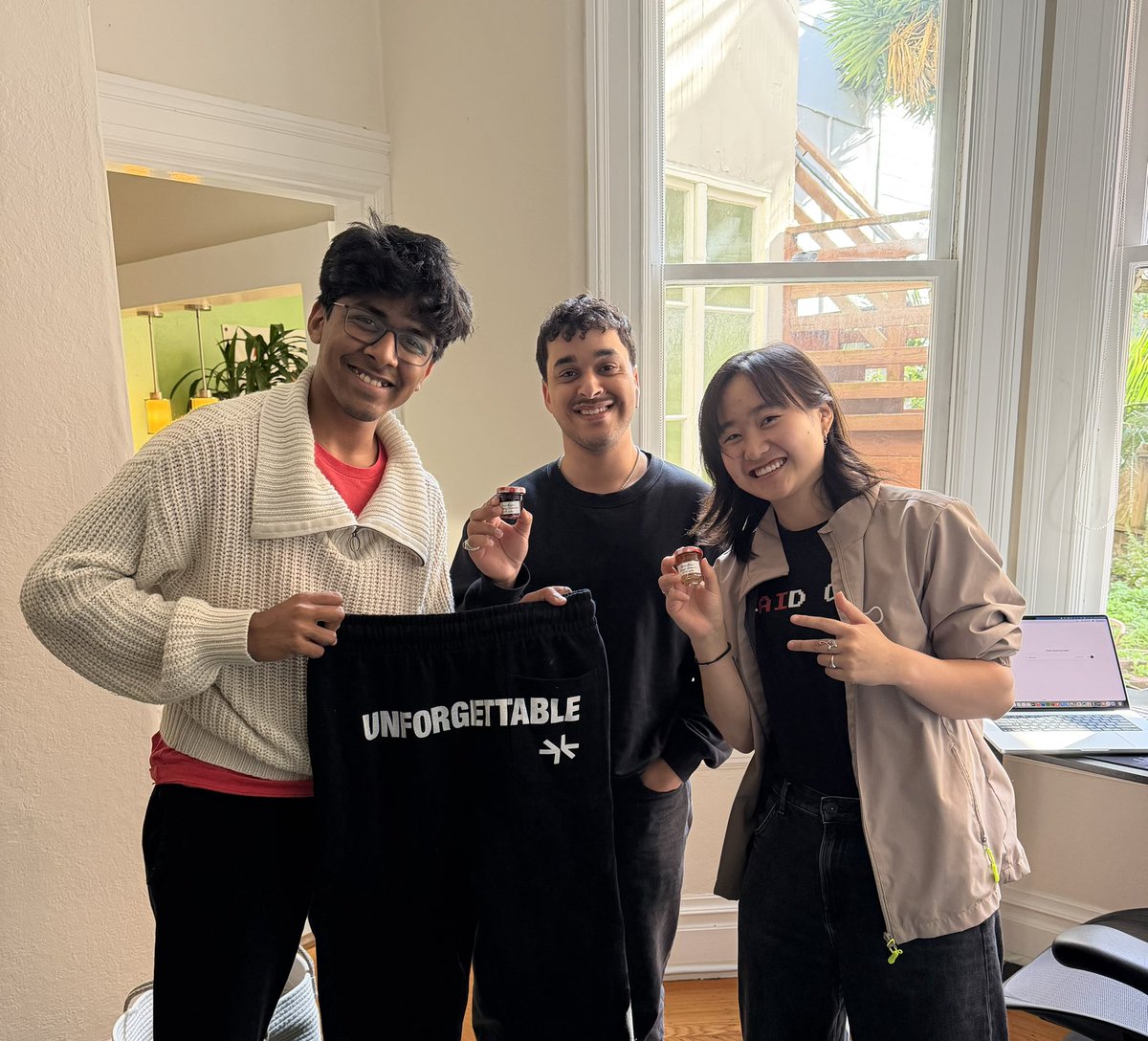 jia tweet media