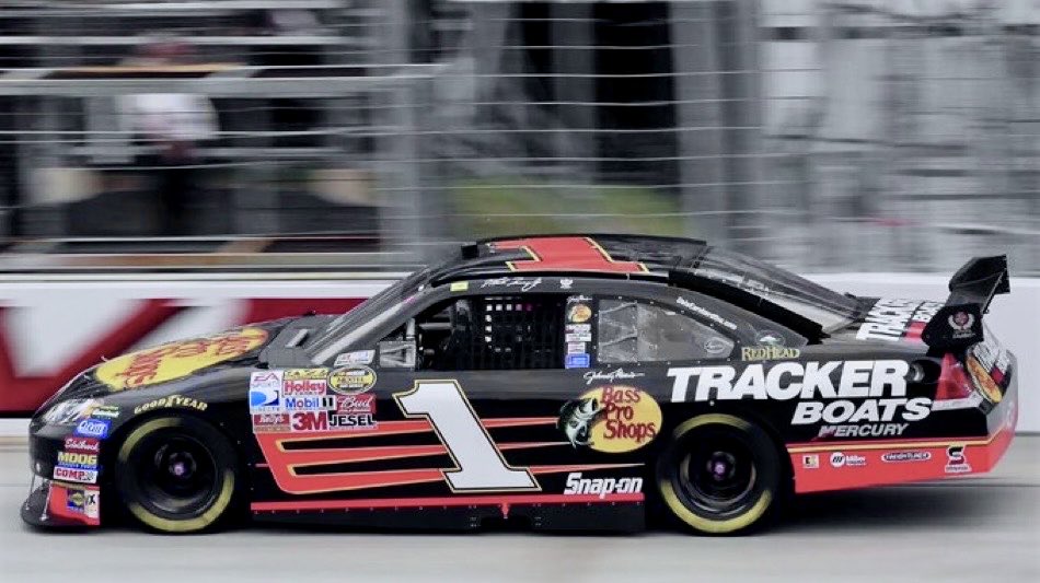 LegendsNascar's tweet photo. Martin Truex Jr won the 2007 Autism Speaks 400 at Dover 19 years ago today. 🏁 

It was his first career Cup series win.      

#FirstTimeWinner 🏁 @MonsterMile https://t.co/WtTCMDtuuB
