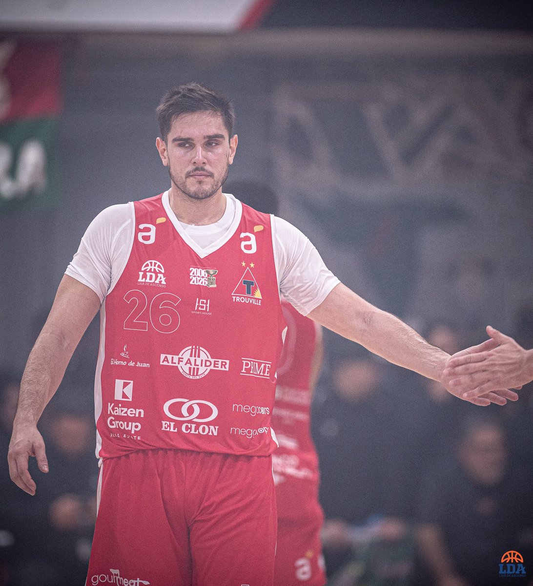 LDA_Uy's tweet photo. ✋🏼 LO GANÓ @ClubTrouvilleUY 

Debut y victoria en esta nueva edición de #LDA🏀 https://t.co/x3Mqhj8CcE