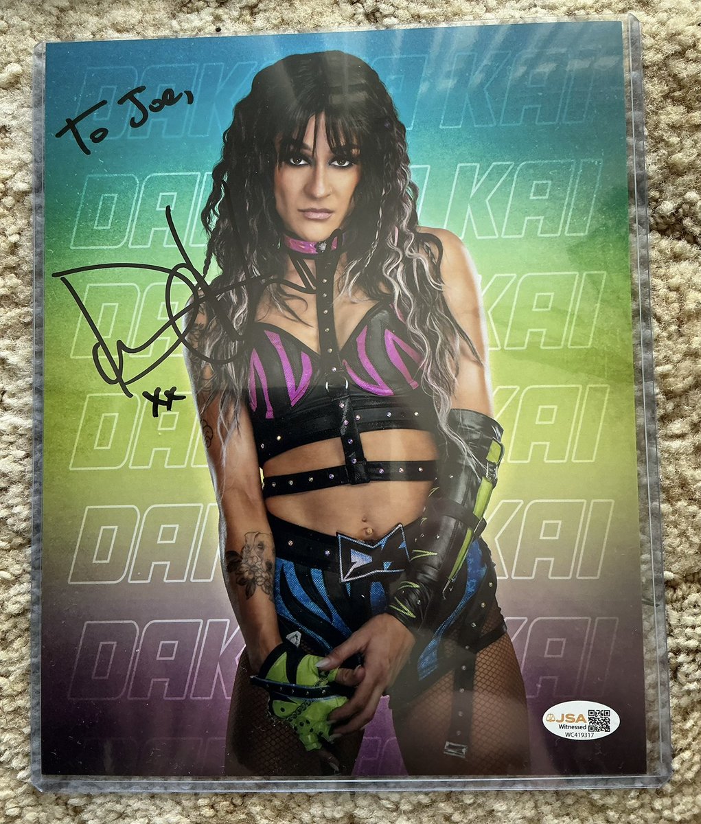 JakeBrono46's tweet photo. My newest 8x10 from Dakota Kai. My 1st from her &amp; 39th overall

@imcharliegirl_ Don’t know if you’ll see this, but if you do, thank you! https://t.co/Jh0Fua65Er