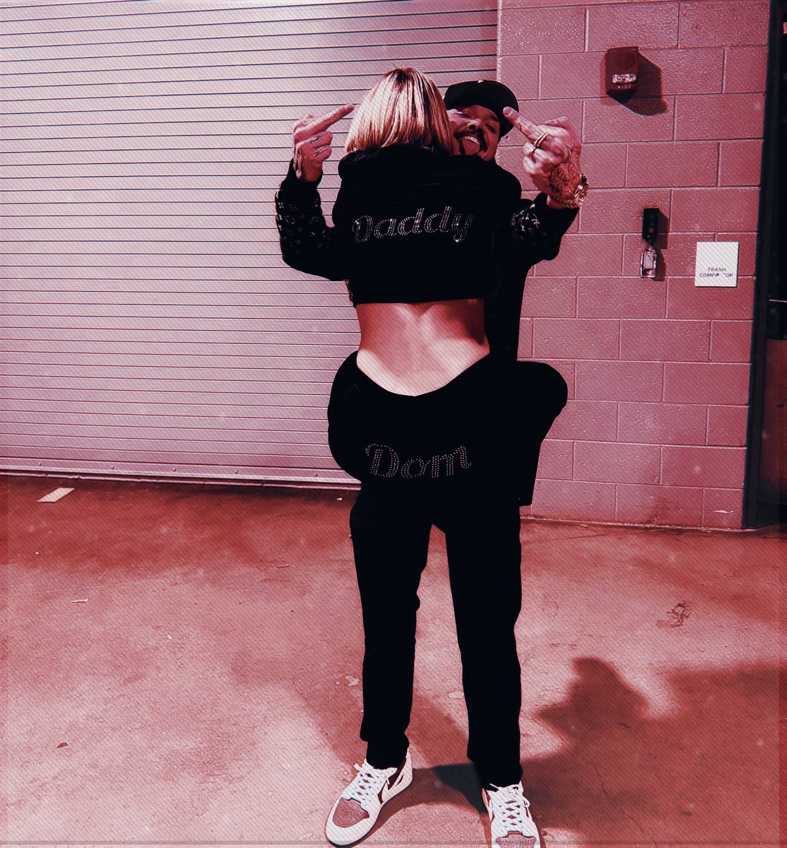 ang3licstatic's tweet photo. 𝙪𝙨 𝙖𝙜𝙖𝙞𝙣𝙨𝙩 𝙩𝙝𝙚 𝐰𝐨𝐫𝐥𝐝💋 https://t.co/cKecRXXYp0
