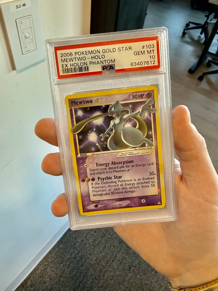 Loshyy's tweet photo. this card was $4 in 2006. it's $85k today. 21,250x. 

the best ROI of the last 25 years was a holographic cat. https://t.co/94z4r7rCRv