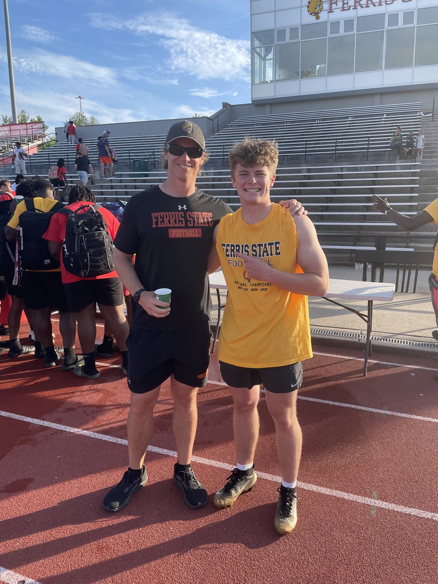IkeBrierly16's tweet photo. Had a great time @FerrisFootball! Thank you to all the coaches for making the camp possible. Had a great time talking to @GrantCaserta about Ferris football!

⭐️ 40yd- 4.81
⭐️ Pro agility- 4.62
⭐️ Broad jump- 9’4
@UnitedFootball_ 
@1CoachRell @Coach_Ayotte @CoachKevion @MaxPreps https://t.co/OxhrnLhDCG