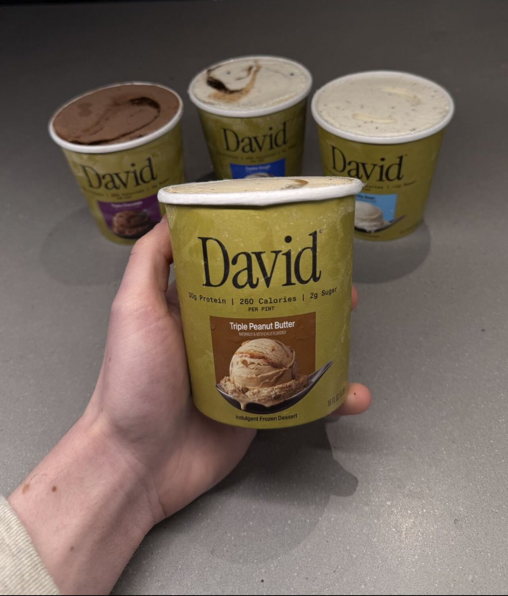 oasishealthapp's tweet photo. David's protein "ice cream" is not legal ice cream

FDA requires ice cream to have 10% milkfat. David doesn't come close

30g protein, 200 calories per pint sounds impossible because it kind of is:

- EPG, a lab-modified largely indigestible plant fat
- sweetness from sucralose and allulose
- texture from guar gum, locust bean gum, glycerin
- protein from whey isolate