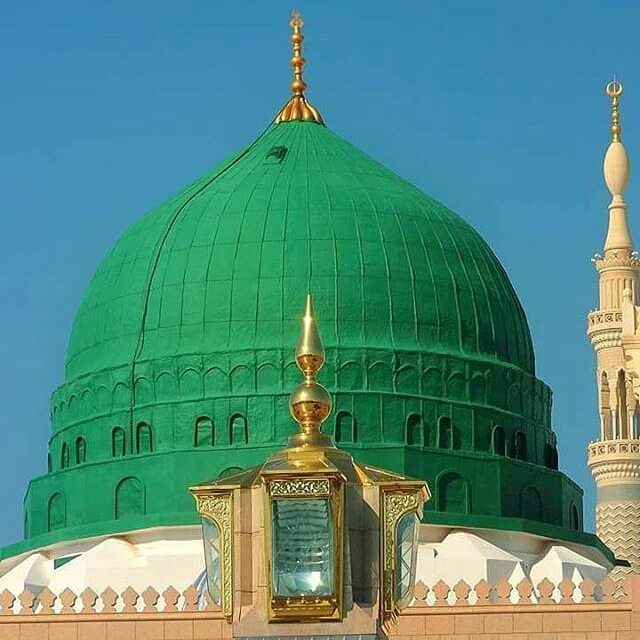 HebaSalem22's tweet photo. حلَّـت عليك صلاة ربي كُلّمـا
رُفِعتْ أكُفٌّ لـلإلٓــهِ تضــرُّعَـا

فعليك من صلواتِ ربي هاطـلَا
عـدّ الحصى مُتَرَادِفًــا مُتَتَابِعَـا

إنـي لأرجُـو من يمينكَ شُربــةً
وبـدار عـدن في جـوارك منـزِلَا

صلَّى عليك الله يا عـلـم الهُـدى
مـاهَـلَّ مـزنٌ أو تـراكــمَ مٌقبِــلَا..ﷺ https://t.co/GyZrRYsFFu