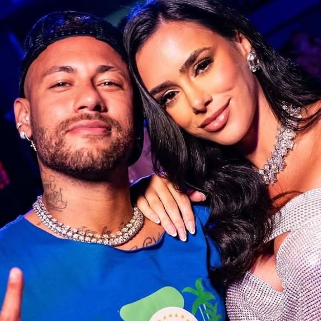 updatecharts's tweet photo. Bruna Biancardi sobre o início do relacionamento com Neymar:

“Ele me levou para Ibiza, depois para Paris, não queria mais me deixar voltar para casa.” https://t.co/3s7HT9crA4