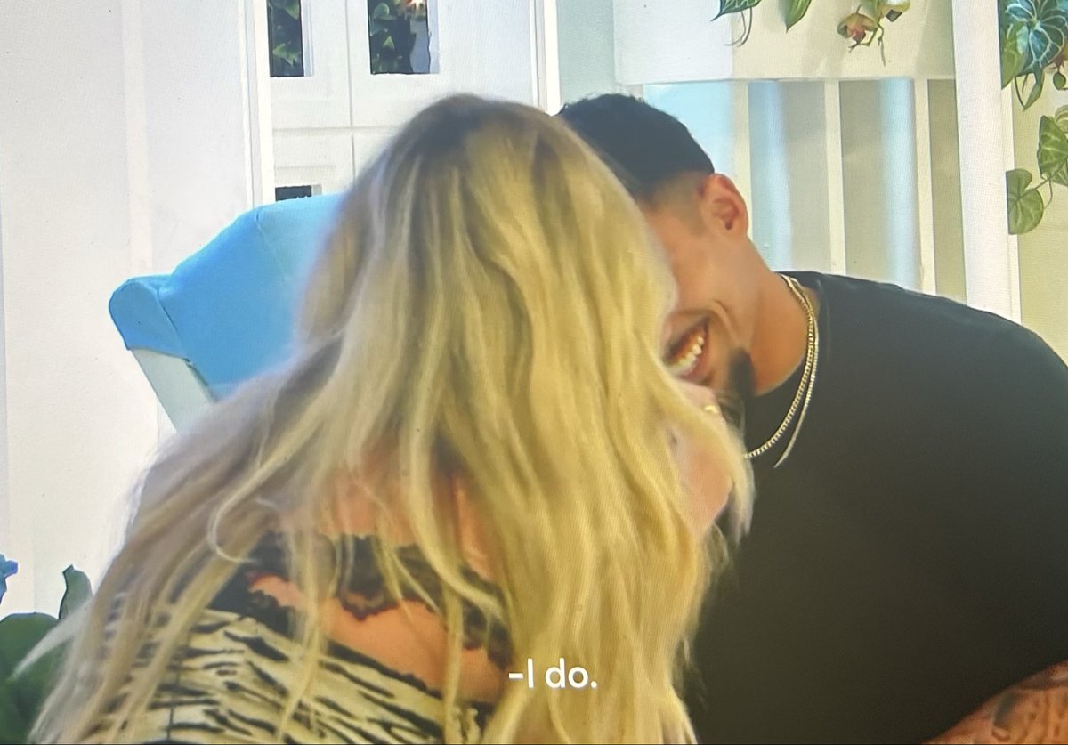 serenazseptum's tweet photo. hoping these two couple up &amp; get voted out https://t.co/XmetAwgCUQ