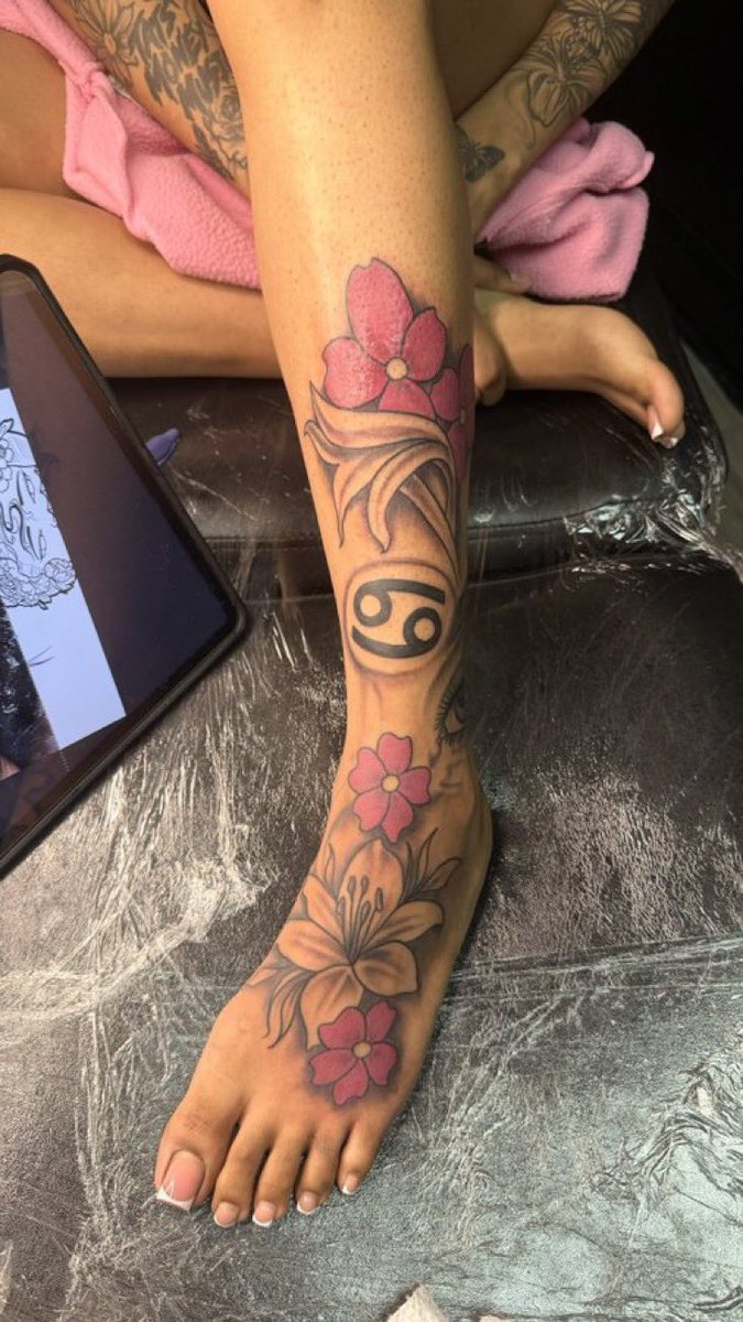 Caramel_backup1's tweet photo. New tattoo 🥹😍 https://t.co/PSbDhdYnQA