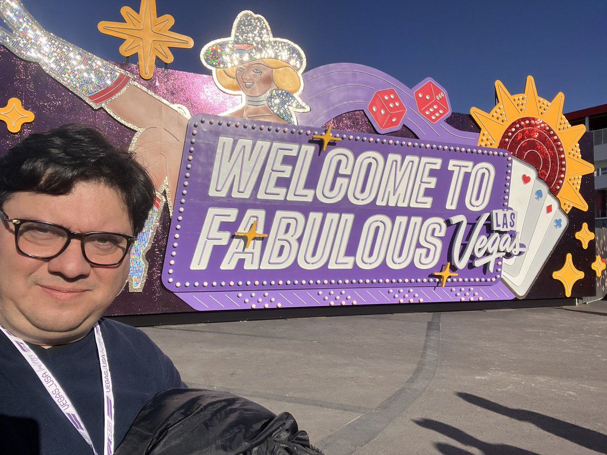 Yhacbec's tweet photo. @F1LasVegas ha extendido su contrato hasta 2037, es entendible totalmente. Pocos Grandes Premios tienen la infraestructura y el apoyo como este, yo tenía muchas dudas de este proyecto pero al final te das cuenta de que la F1 y Las Vegas son una unión natural. #F1 https://t.co/M44FiY8ZjK