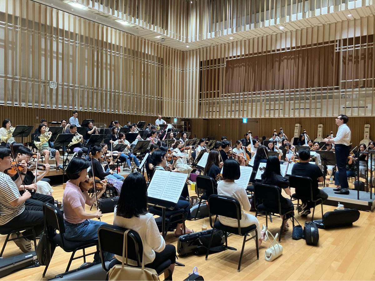 bucheonphil's tweet photo. 강원도 평창의 계촌마을에서 열리는 국내 대표 야외 클래식 축제인 <계촌 클래식 음악축제>에서 6/6 오후 7시에 부천필하모닉오케스트라가 연주합니다.

지역과 예술이 만나는 무대로, 오래 남는 여운을 전하는 계촌 클래식 음악축제에서 펼쳐질 부천필의 공연에 많은 관심과 응원 부탁드립니다:) https://t.co/j5np9tKjpL