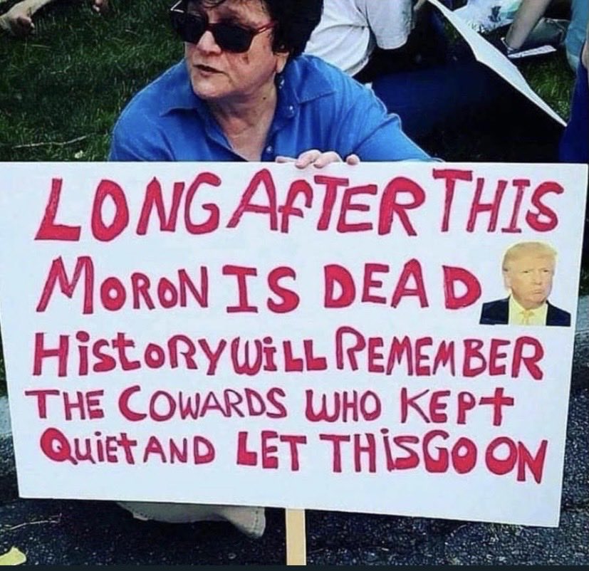 WashingTundra's tweet photo. @Microinteracti1 @Chewythewookie1 Sycophants, all.

They should never be welcomed in polite society again.

Fvck em!

#smokerises https://t.co/dsTWmDgkvC