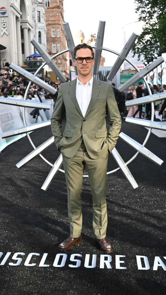 GhHannah41's tweet photo. 🎬 Benedict Cumberbatch attends the UK premiere of Disclosure Day at Cineworld IMAX Leicester Square in London on June 4, 2026.
Sharp, elegant, and looking like he stepped straight out of a political thriller. 🇬🇧✨
#BenedictCumberbatch https://t.co/E5oUnxgbLH