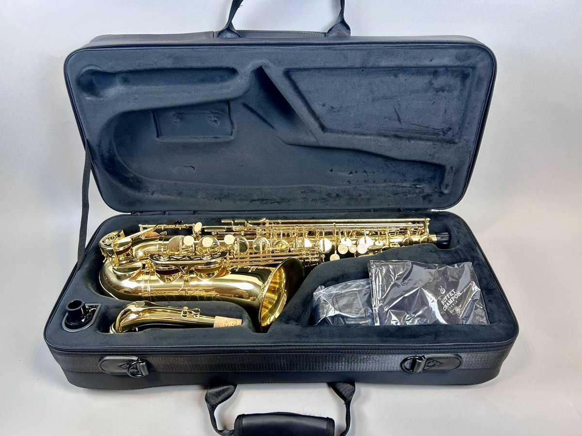 shima_naritaa's tweet photo. 【アルトサックス】
#クランポン より
「BC8301」 #Prodige が入荷しました！

最初の一本としてオススメしやすいモデルです(*^_^*)
<商品特集HP>
https://t.co/f8zpM9fu7d

#BuffetCrampon #Altosax #吹奏楽 #島村 https://t.co/HTlYa1YMgy