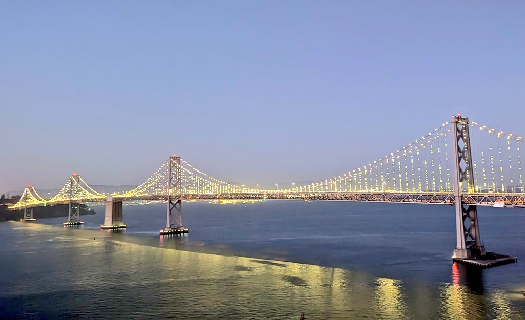 petezin's tweet photo. Nobody builds a community like @cvander
#onlyinsf https://t.co/eF6NysRmtd
