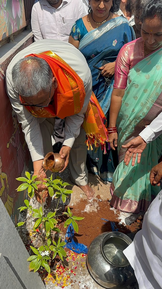 NvssprabhakarM's tweet photo. On the Occasion of #world #environmentday, #planted #tree #saplings at #Ramanthapur #Kattamysamma #Temple premises https://t.co/jkMFJXySqV