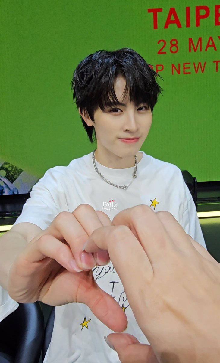 faiizfrungfring's tweet photo. คิดถึงเด็กดื้อจังเลยยย 😼 https://t.co/jDPnBiyy5a
