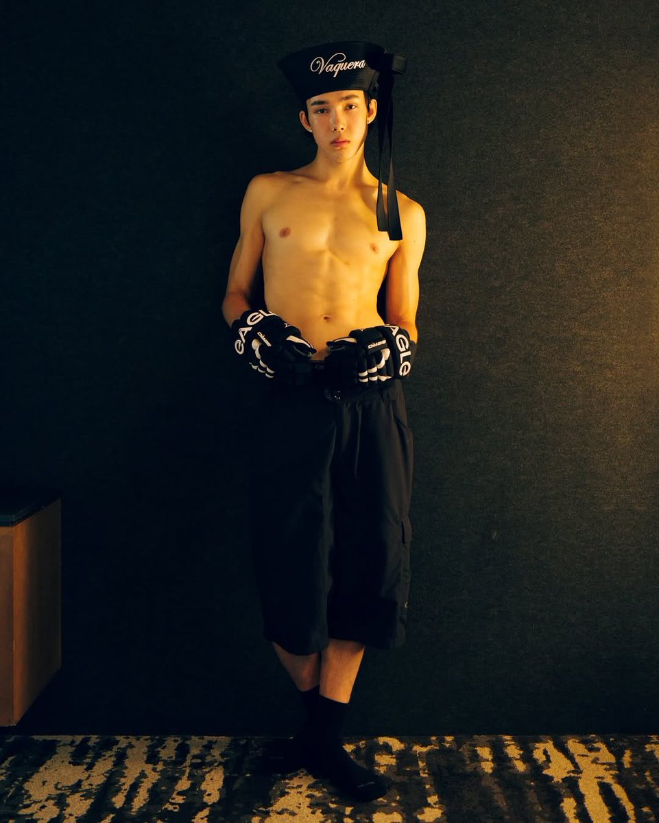 Andrsn_0817's tweet photo. 250810 scotty.tsunami ig upd

toronto nights w/ @.and6rsontaylor 
styled and shot by me 🩶
(01/03)

#anderson  #앤더슨 #6ndrsn #wayfboys #wayf https://t.co/0PloV3mOkE