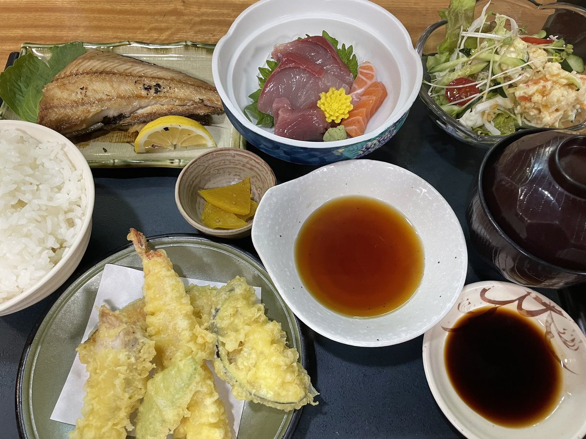 ten_audio's tweet photo. お昼は日替わり定食！ https://t.co/GgDaEwgjnp