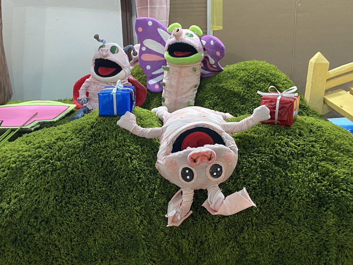 stshhr2's tweet photo. 未視聴の方ぜひ！
ちなみにパペット制作しました！

カブトムシ「TOY」MV
https://t.co/3se2It8itB https://t.co/9VtITJYWst