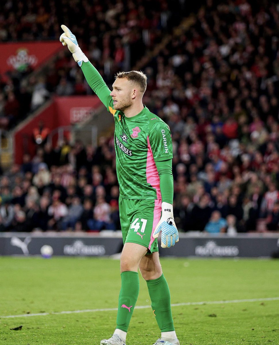TheSaintCentre's tweet photo. 🚨 Daniel Peretz to Southampton is a DONE DEAL

A full agreement has been reached between Southampton and Bayern Munich for the goalkeeper’s permanent transfer, with the fee understood to be in the region of €7.5m–€8m

[Plettigoal] https://t.co/jxAnEmRuKv