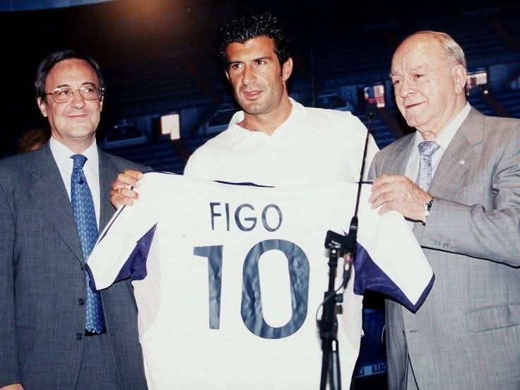imsmohsin's tweet photo. Florentino Perez became Real Madrid president on 17th July

🗣️ Florentino: “Figo? Do I look worried? I am calm. I promise to refund 75,000 season tickets if it does not happen.”

🗣️ Figo, 19th July: I am not going Real Madrid.

24th of July, Figo is presented by Florentino Perez https://t.co/2qxcDOLu0Y