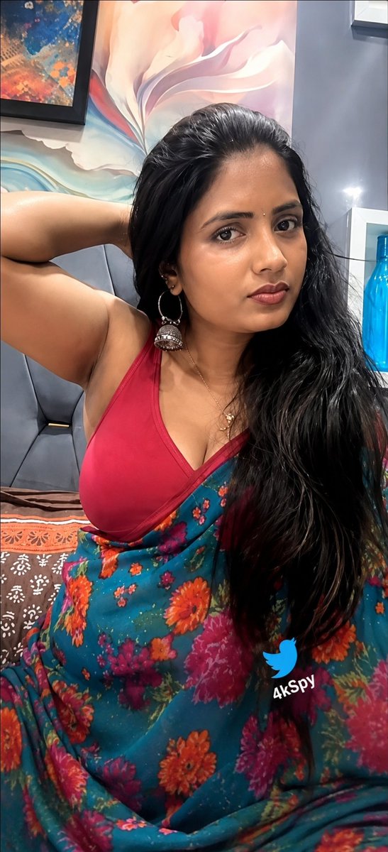 disu148's tweet photo. Looking absolutely breathtaking in this stunning patterned corset saree 🧵😍 https://t.co/Qb47SxF0DL