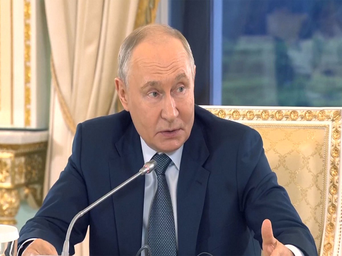 ani_digital's tweet photo. Delicate, multi-faceted relations between India and China: Russian Prez Putin says external interference "not a good idea"
Read @ANI Story | https://t.co/8bvkfZ3jkQ
#VladimirPutin #IndiaChina #Bilat #ExternalInterference #StPetersburg #Russia https://t.co/8bgQUF6Z68