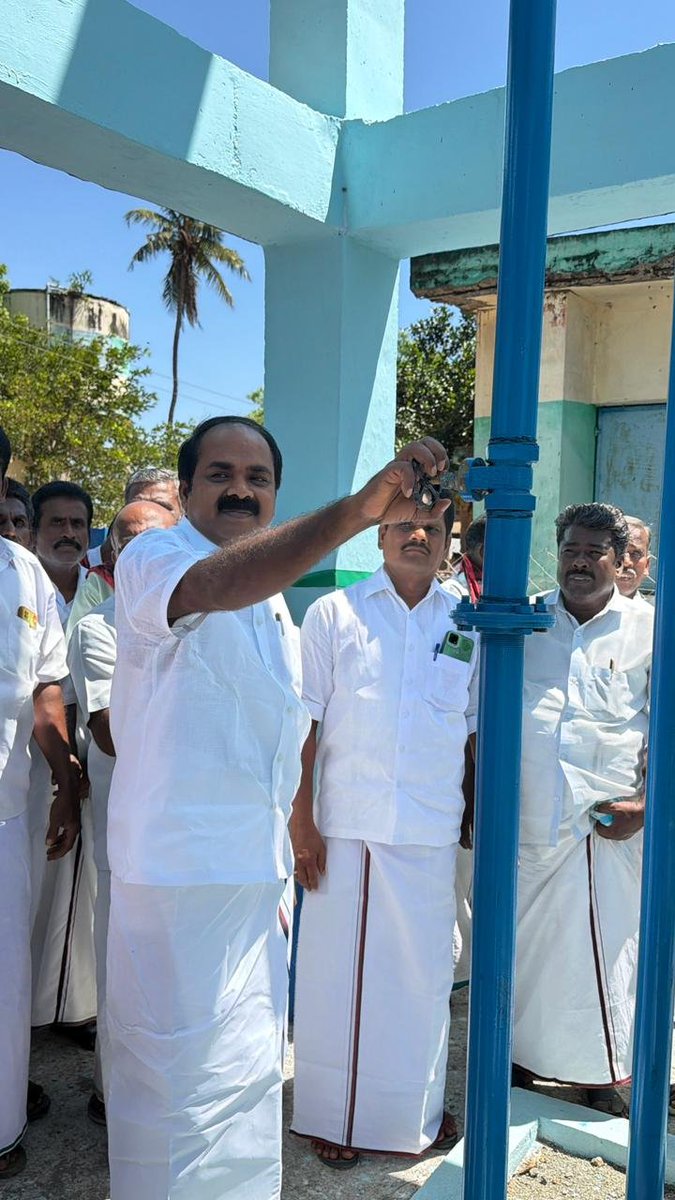 SMeyyanathan's tweet photo. புதுக்கோட்டை மாவட்டம் ஆலங்குடி சட்டமன்றத் தொகுதி திருவரங்குளம் ஊராட்சி ஒன்றியம் கொத்தமங்கலம் ஊராட்சி கொத்தமங்கலம் கிழக்கு பகுதியில் புதிதாக அமைக்கப்பட்டுள்ள மேல்நிலை நீர்த்தேக்க தொட்டியினை திறந்துவைத்து பொதுமக்கள் பயன்பாட்டிற்கு அர்ப்பணித்த நிகழ்வின்போது., https://t.co/7lSJ1WDW5Z