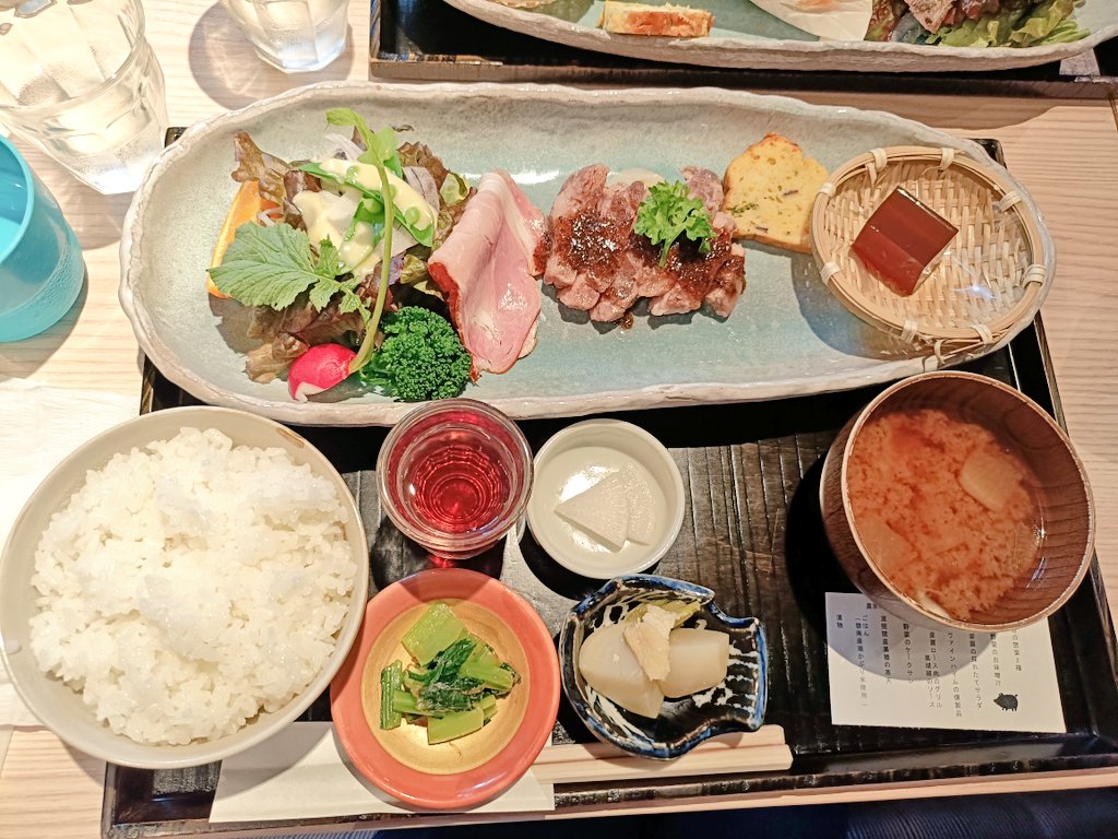 Rainbow7tk's tweet photo. 「農家れすとらん葉菜の舎」
ランチ〰🍴 https://t.co/bGDS1VfPNR
