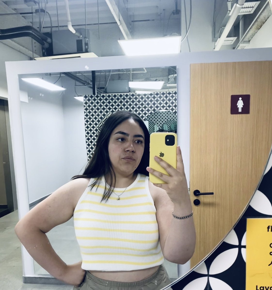 AshleyFatima99's tweet photo. Hoy decidí que es momento de dejar mi cabello largo 🩵🐩 https://t.co/o3TrPaUfET