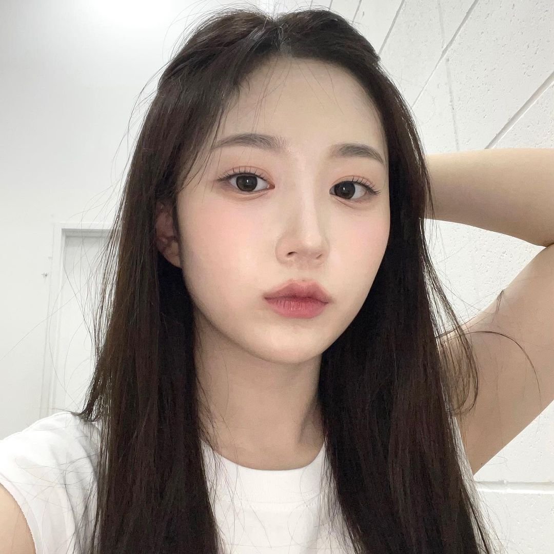 mongieryeong's tweet photo. "sayang..."                "LO SEMUA MESTI TAU–" https://t.co/vV9jN1JF9k