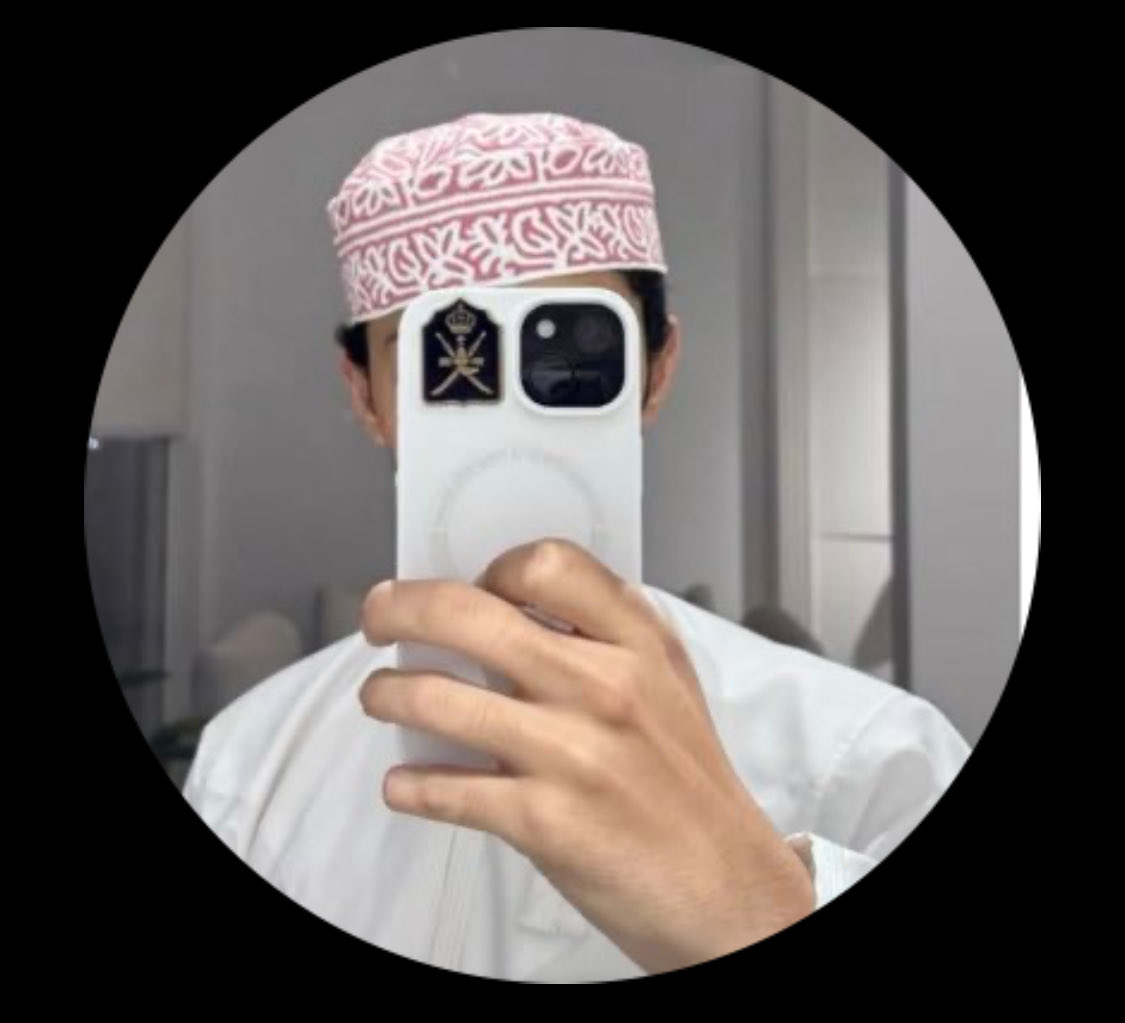 mh77am's tweet photo. @l0037602567720 @football_li5 مسوي فيها ضحوك ع بلادك وانت كذا مصور 😂 https://t.co/1LYHNLU1Ai