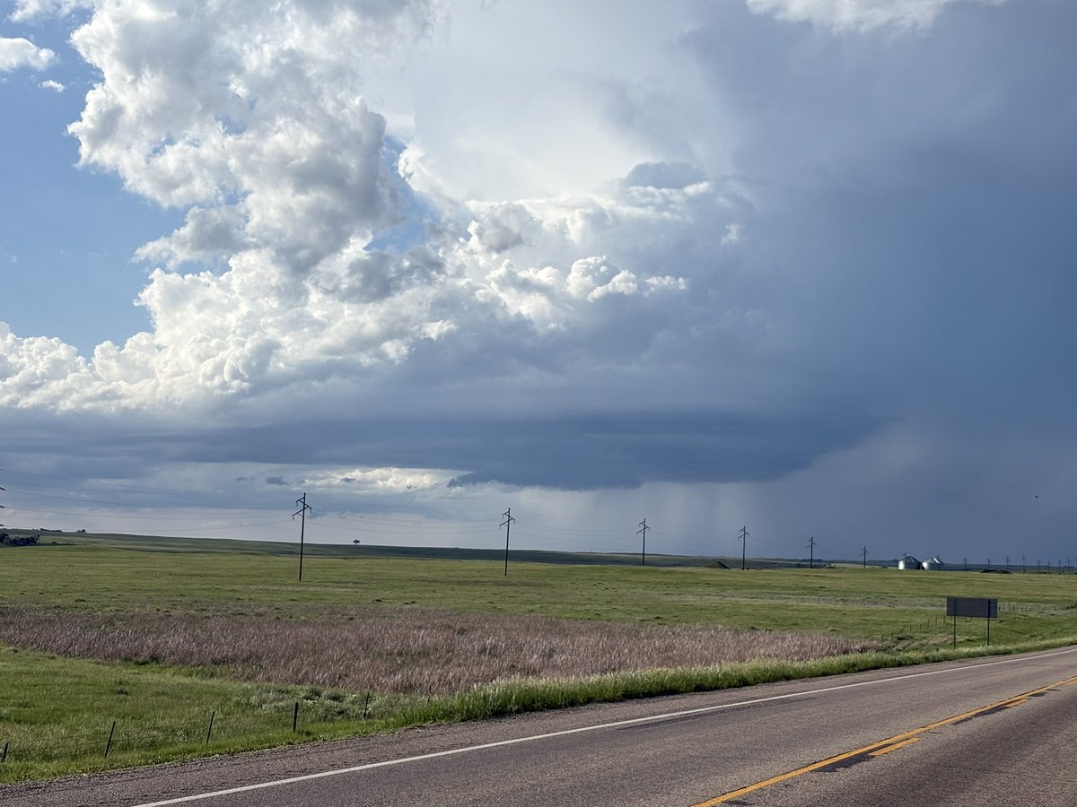 SteigerScott's tweet photo. Another spectacular day for @OswegoChasers seeing space ship-looking supercells, wall clouds, and shelf clouds!  #sdwx @sunyoswego https://t.co/ObwnLq3Gc8