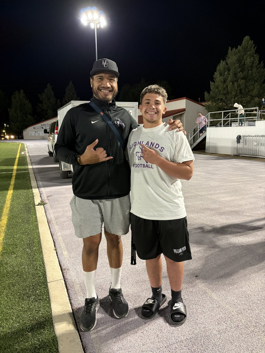 TristanR63's tweet photo. Had a great experience at the @NMHUFootball camp! Thank you @CoachTwelveGage and @CoachRRod70 for inviting me out! Thank you @CoachBakerP and @CoachRRod70 for coaching me up!
@CoachWallin @coachList13 @CoachSitdikov @vvhsfootball @PrepRedzoneNM @nmpreps https://t.co/dXMKNnhQRU