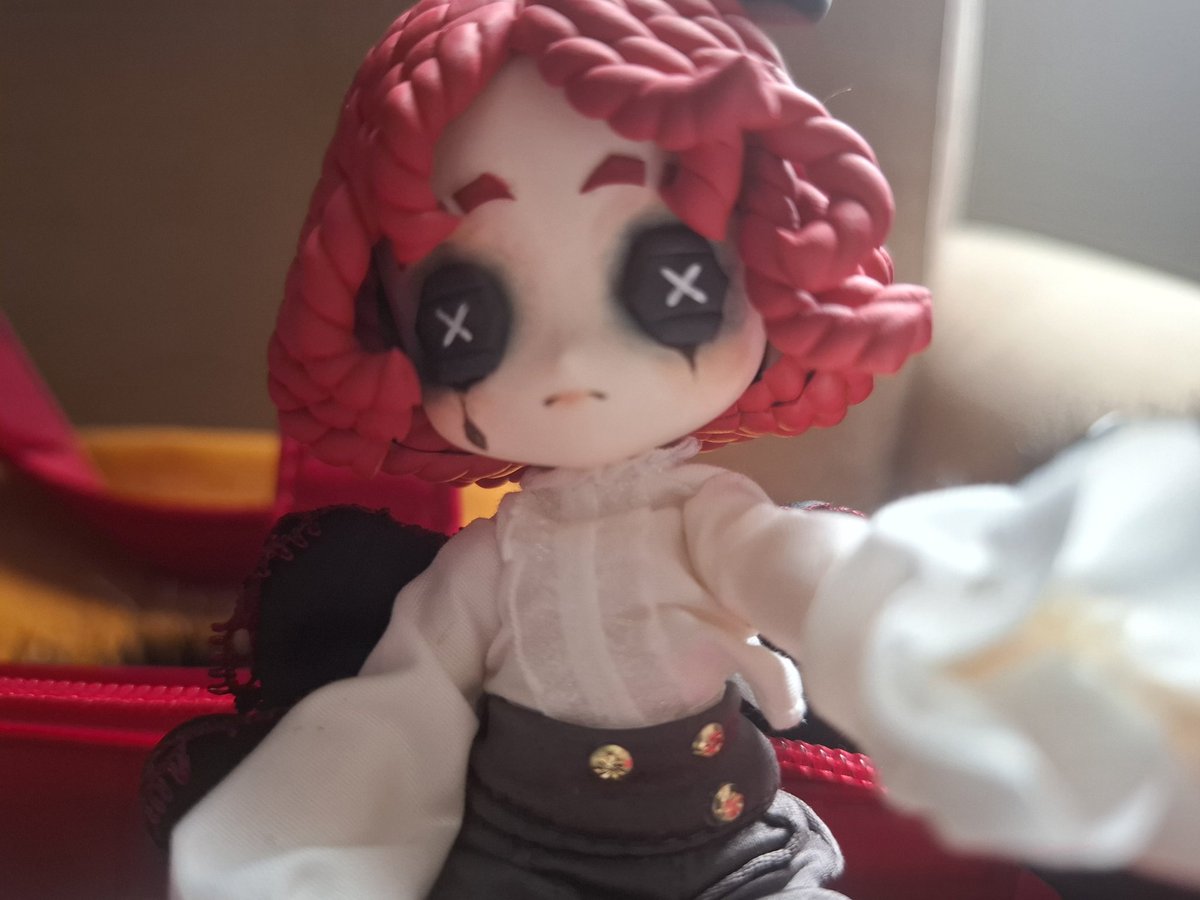 Tigrissuu's tweet photo. And a weepy doll!!! https://t.co/nhYW6RI1tH