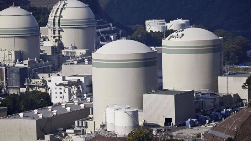 Defence_Index's tweet photo. 🇯🇵 Japan plans major nuclear reactor overhaul by 2050s

Japan is preparing to replace up to 14 nuclear reactors as part of a long term energy strategy aimed at meeting rising electricity demand and strengthening energy security amid growing global geopolitical tensions.

The move signals a renewed focus on nuclear power as Japan balances decarbonization goals with stable energy supply needs.