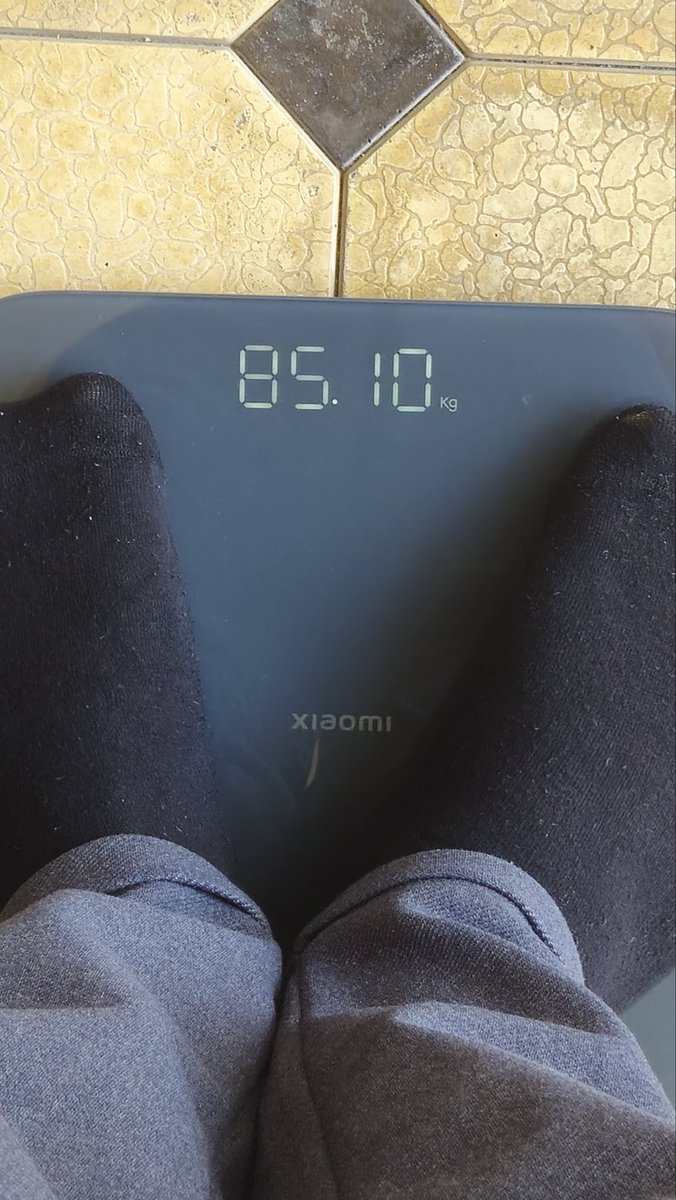 lor_farrux's tweet photo. Hafa bo'misila, yana 5kg minus bo'pti. Allohga shukr https://t.co/q0zPFKYmHk