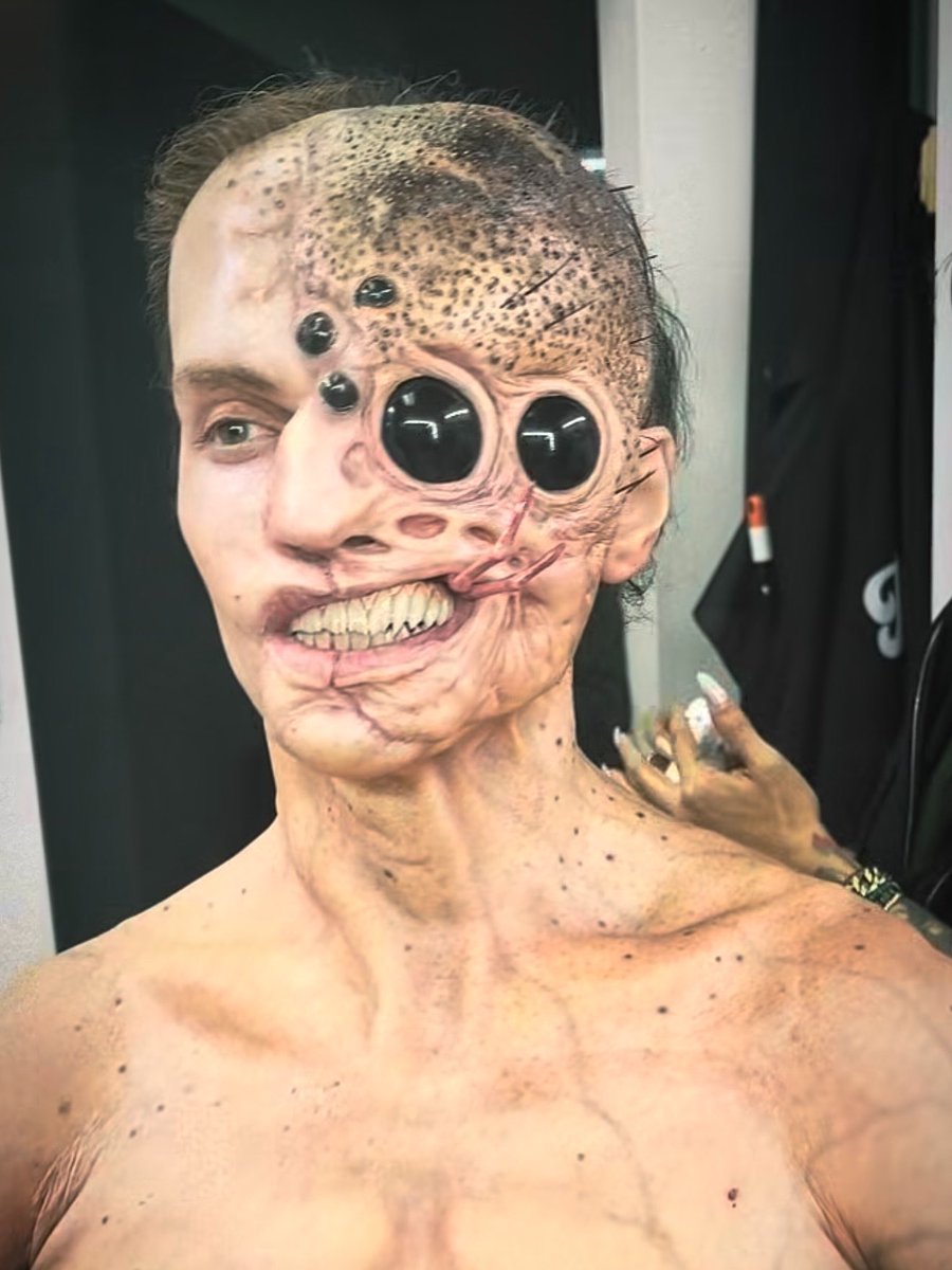 flixcenter's tweet photo. The practical makeup of Man-Spider in ‘SPIDER-NOIR’ https://t.co/MXDbbc3qs6