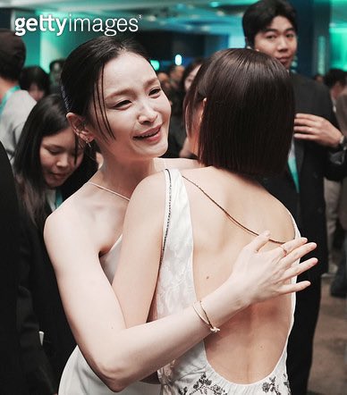 rowmido's tweet photo. 백상예술대상 게티이미지 #전미도 ♡ https://t.co/BTenSnQyhl