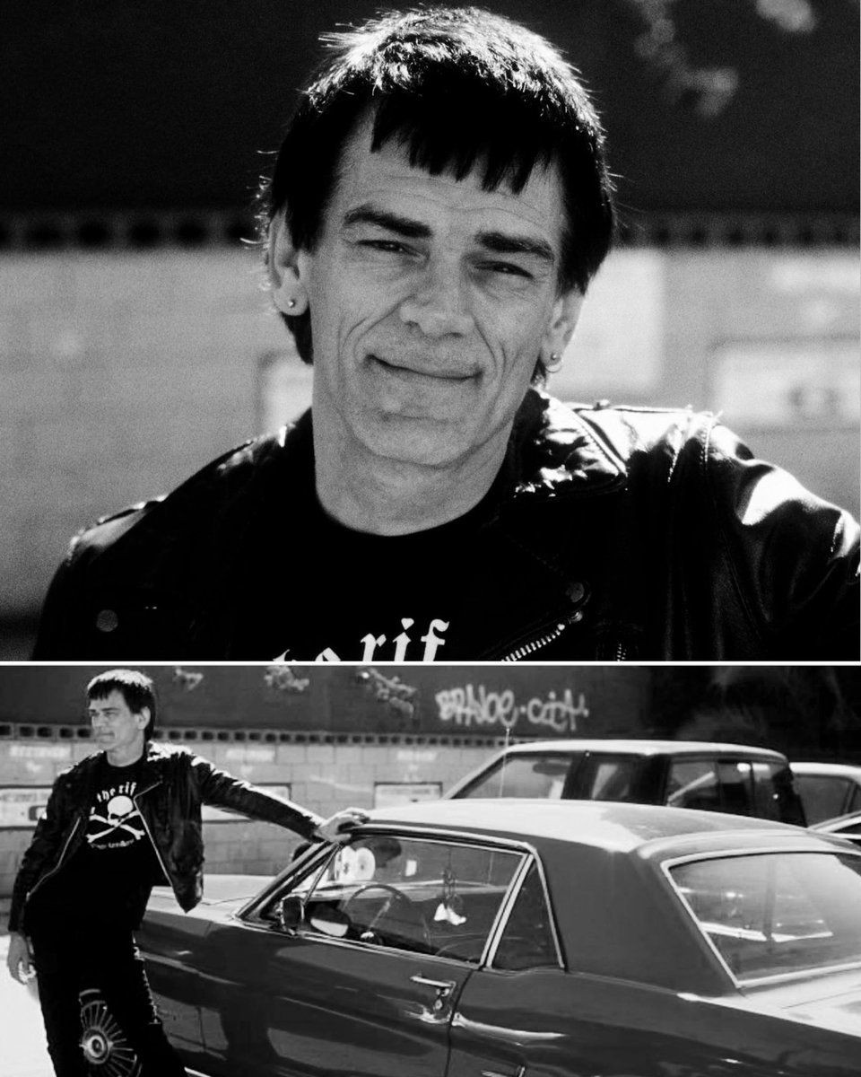 Superstar_Cars's tweet photo. Remembering Dee Dee Ramone, legendary bass player, songwriter and singer, who we lost 24 years ago today.
📷 Jim Steinfeldt, March 2000.
#Ramones #TheRamones
#FordMustang #FordFriday
@NewWaveAndPunk https://t.co/Kgbg2kzPei