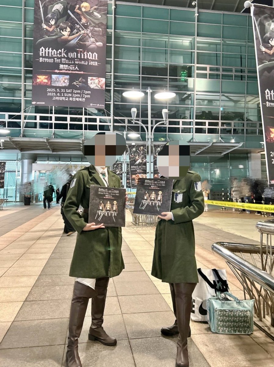 yu10ya10's tweet photo. 저에게 자꾸 라이너를 닮았다고 하는, 병사인지 전사인지 헷갈리는 하스님 (@hasscoscos )과 함께 선택을 확실하게 하고자 조사병단에 입단하고 싶습니다. 이번 한국 전시에서도 엘빈 단장님을 따라 스스메 해서 리바이 병장님과 신조오 사사게요 하고 싶습니다. 
병단이 부르면 간다! 안불러도 간다 https://t.co/OgqJhgc7zL
